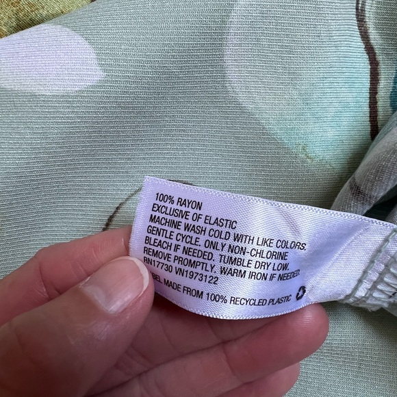 A New Day Green Floral Bishop Long Sleeve Blouse  Size Medium - Picture 8 of 8